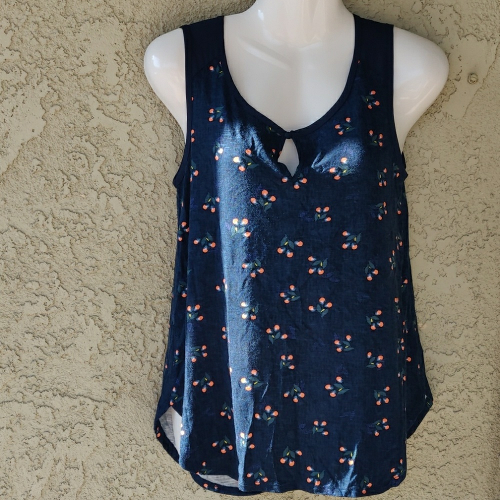 Anthropologie Akemi + kin floral keyhole tank top